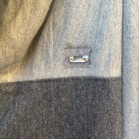 ESCADA SPORT! My apologies needs pressing & I’m post surgery, it’s like new! - Picture 7 of 16